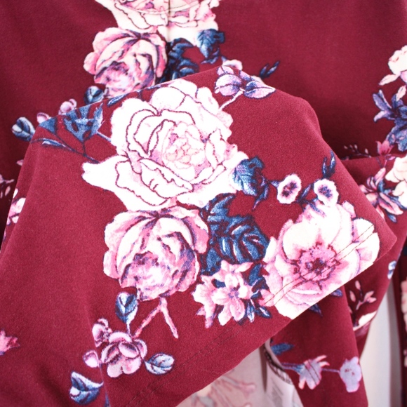 Wishful Park, Maroon Floral top w/Shoulder Cutouts - Picture 6 of 7